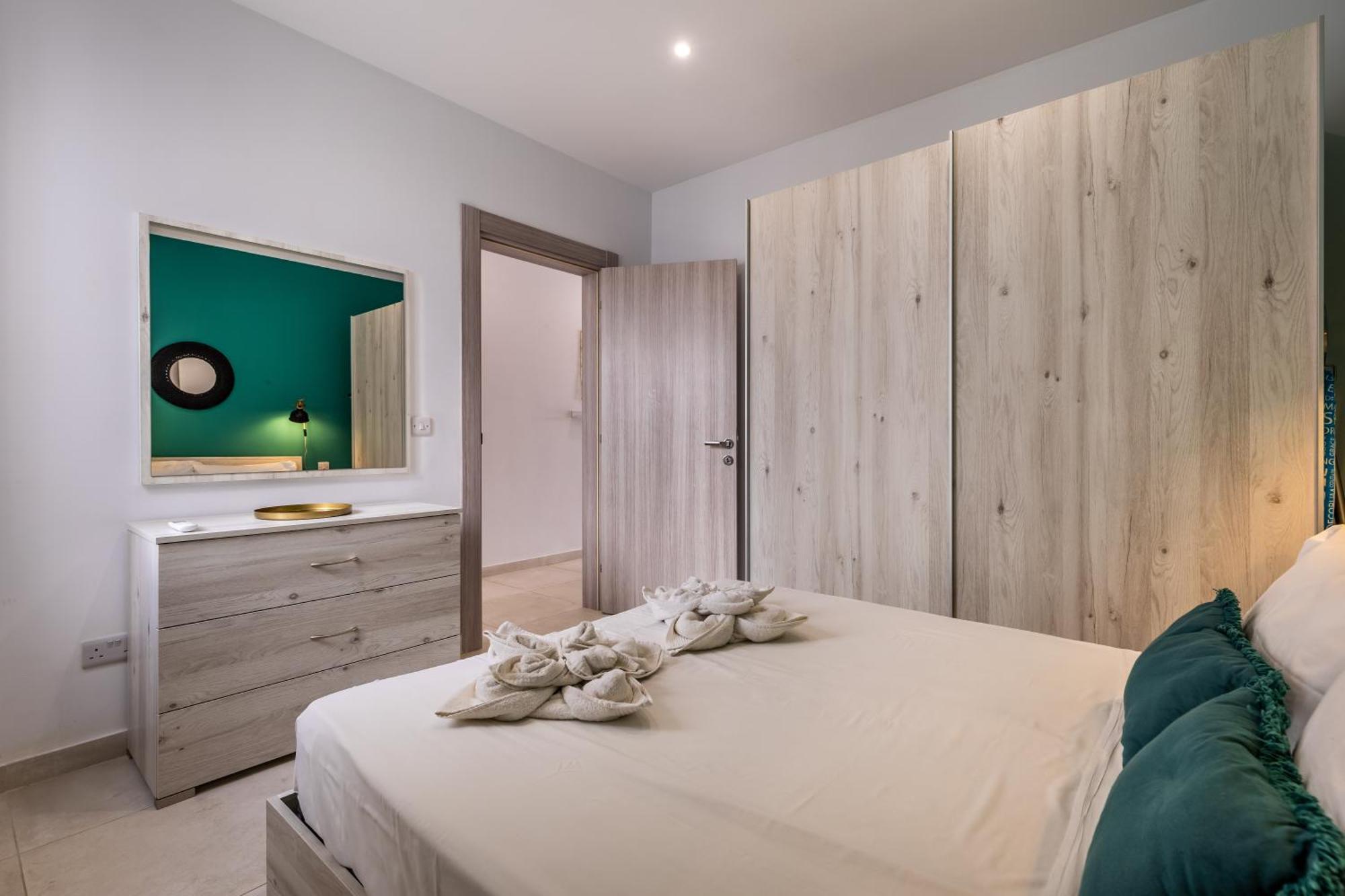 Xemx Sabiha Suite 5 Min Walk From St Julians San Ġwann Esterno foto